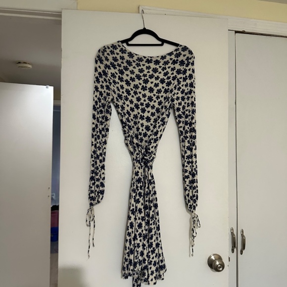 Free people Ivory Floral Print Long Sleeve Wrap Mini Dress - Picture 10 of 11